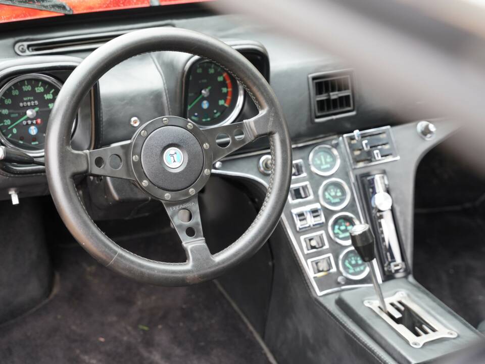 Image 40/50 of De Tomaso Pantera (1972)