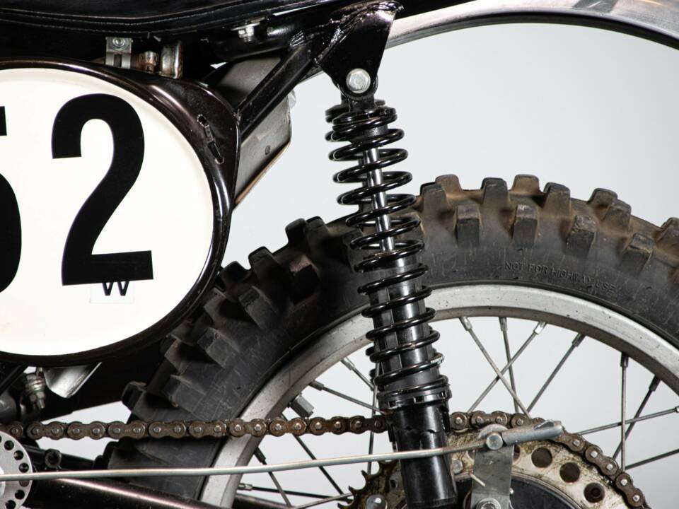 Bild 25/50 von BSA DUMMY (1974)