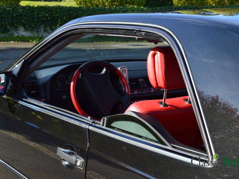 Bild 18/50 von Mercedes-Benz CL 420 (1998)