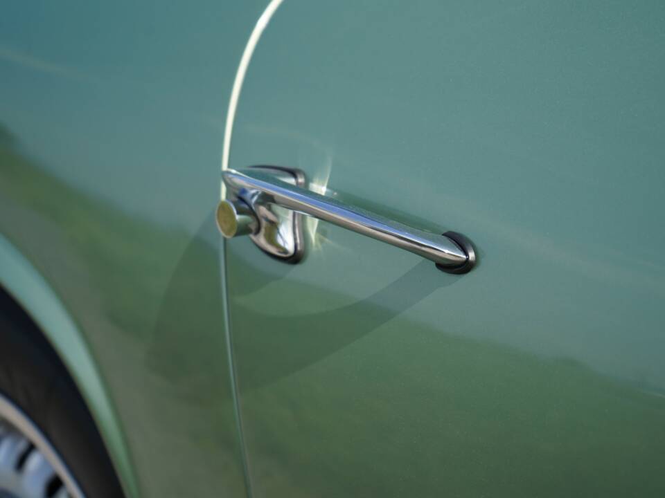 Image 28/75 of Maserati 3500 GT Touring (1961)