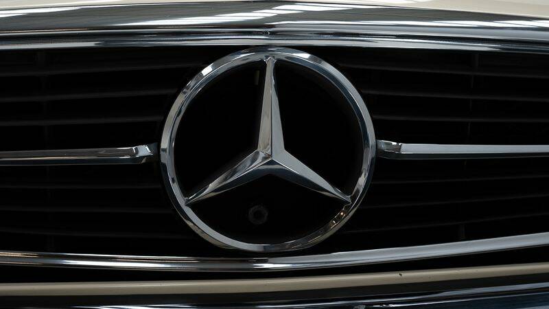 Bild 10/15 von Mercedes-Benz 380 SL (1982)