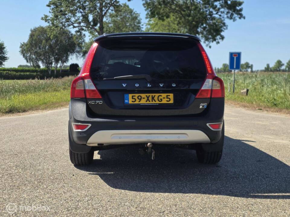 Image 13/34 of Volvo XC70 D5 (2008)