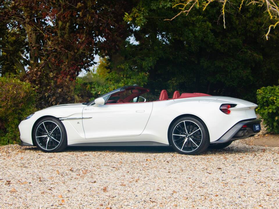 Bild 7/37 von Aston Martin Vanquish Zagato Volante (2017)