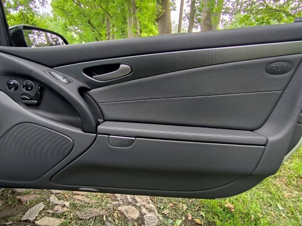 Imagen 29/58 de Mercedes-Benz SL 350 (2005)