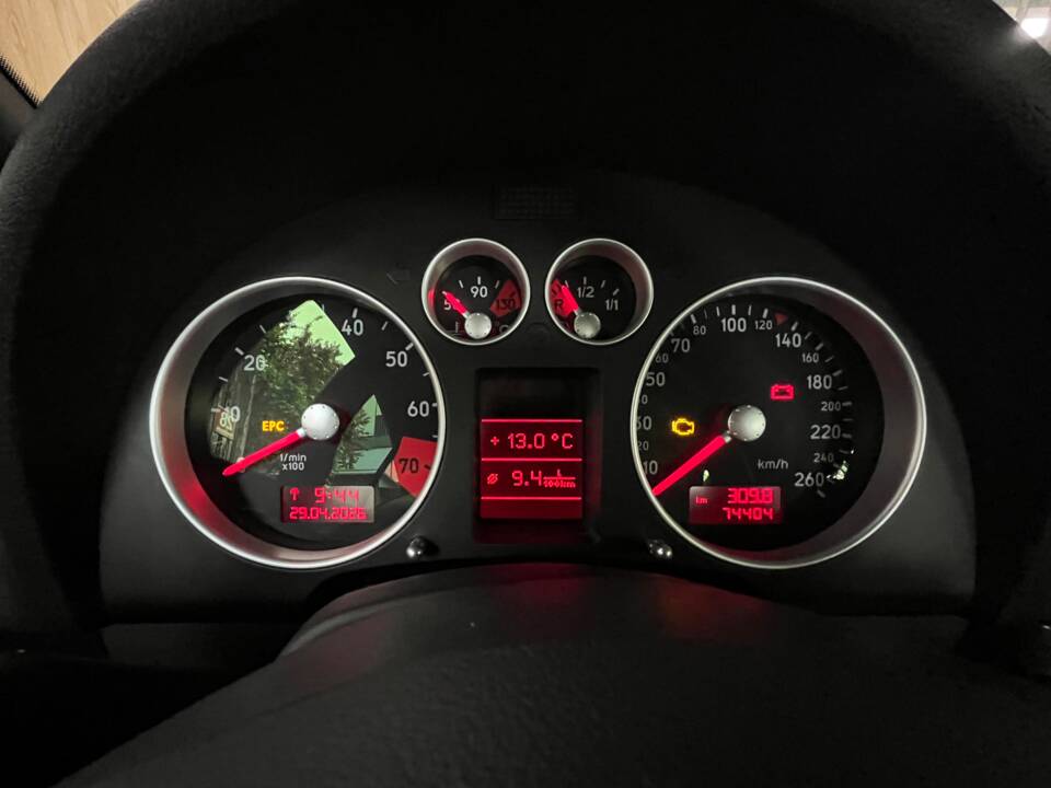Bild 25/64 von Audi TT 1.8 T quattro (2001)