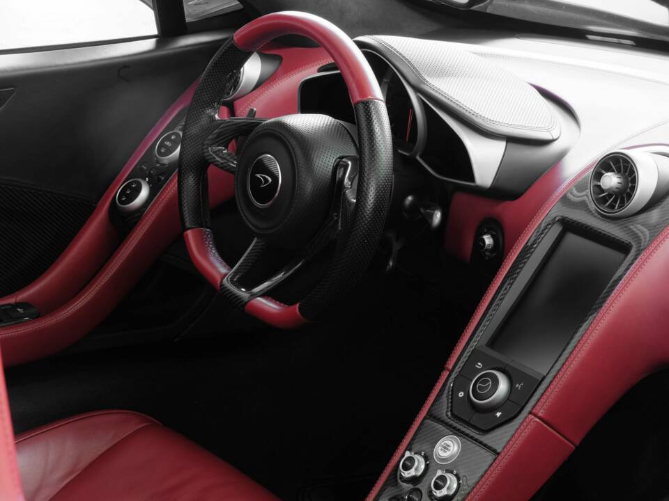 Bild 33/50 von McLaren 650S Spider (2016)