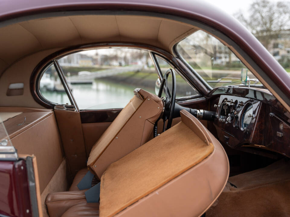 Afbeelding 35/50 van Jaguar XK 120 SE FHC (1952)