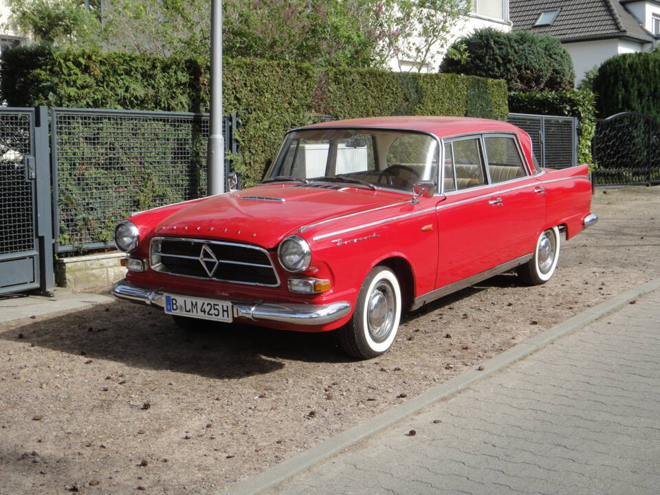 Image 1/4 of Borgward P 100 2,3 Liter (1961)