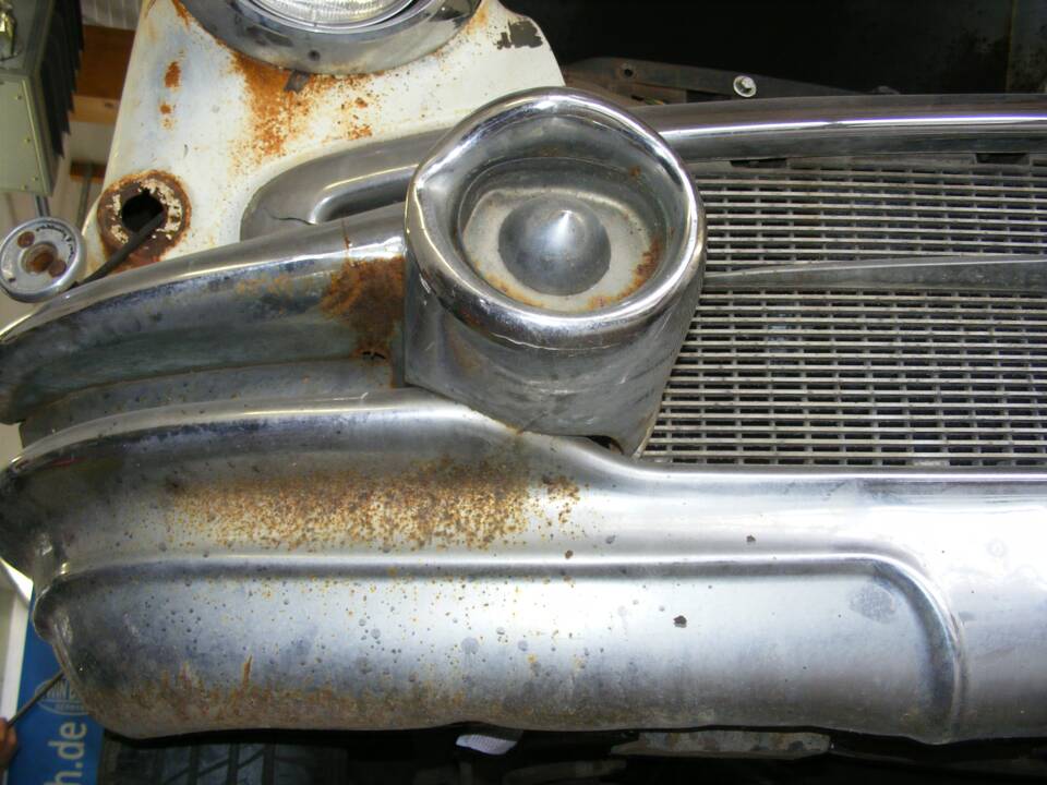 Image 4/56 of Buick 40 Special (1956)