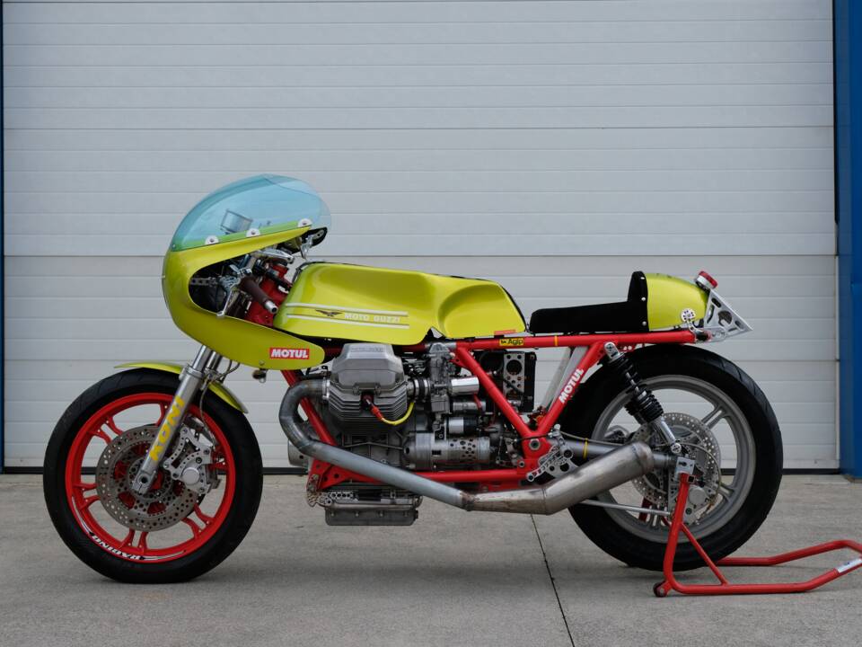Image 16/39 of Moto Guzzi 1000 SP II (1985)