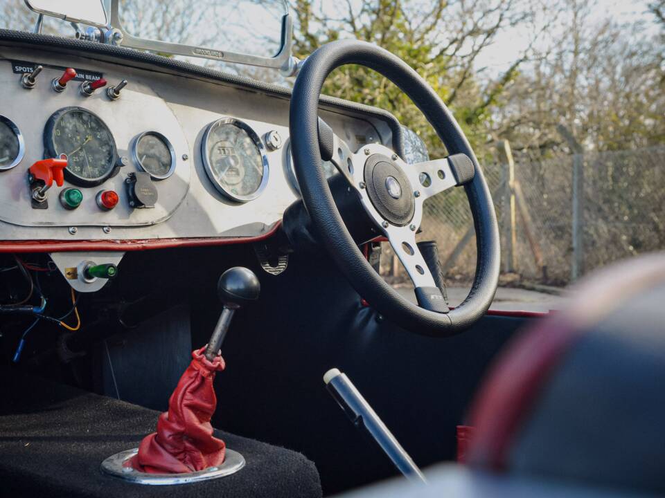 Bild 4/50 von Spartan Roadster (1975)