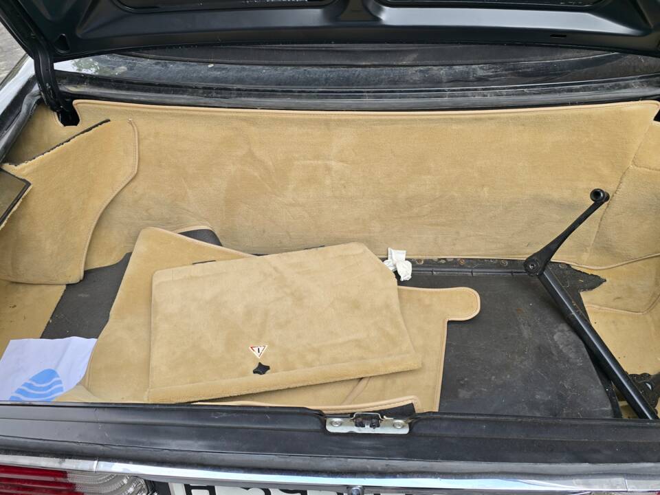 Immagine 25/34 di Mercedes-Benz 500 SL (1980)