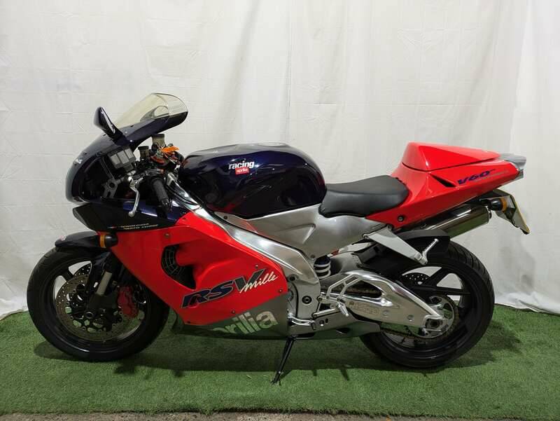 Image 2/19 of Aprilia DUMMY (1999)