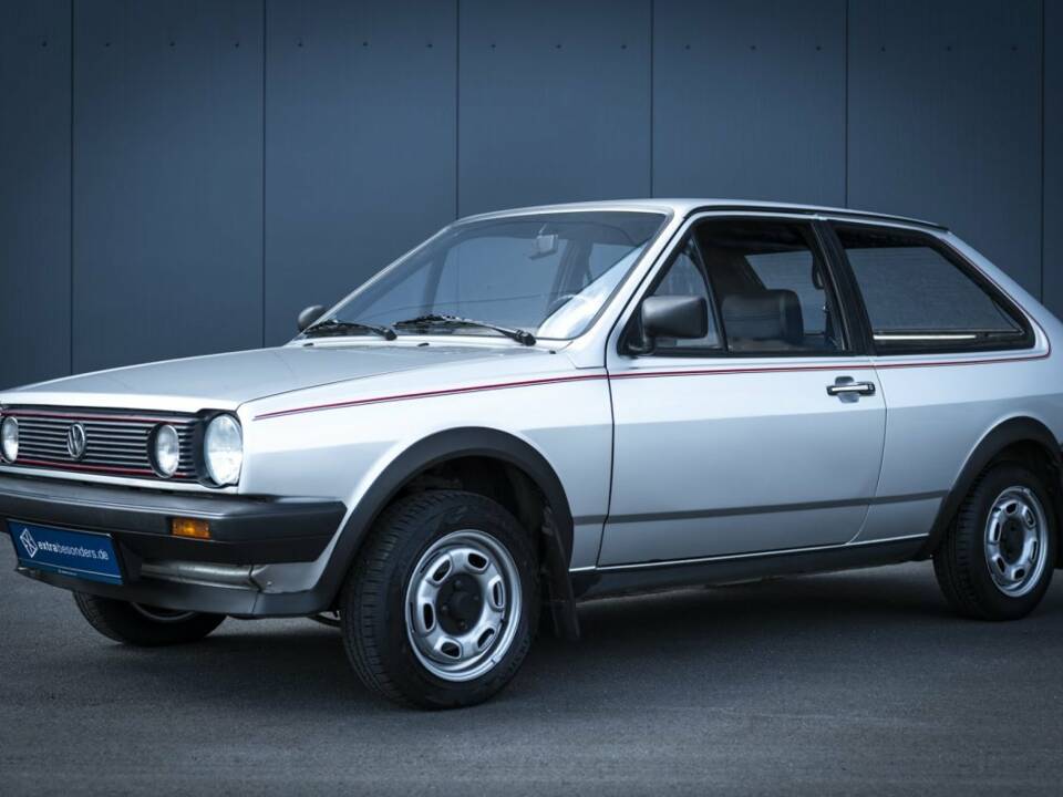 Image 2/15 of Volkswagen Polo II Coupe 1.0 (1982)