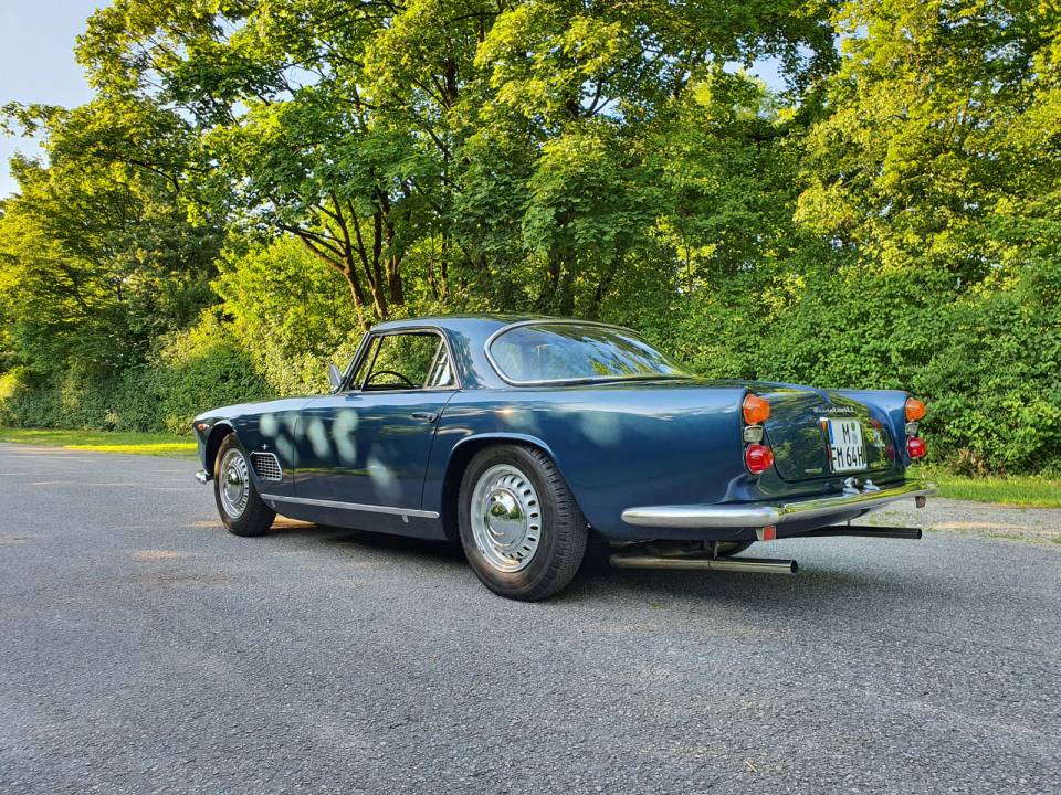 Image 13/58 of Maserati 3500 GTI Touring (1963)