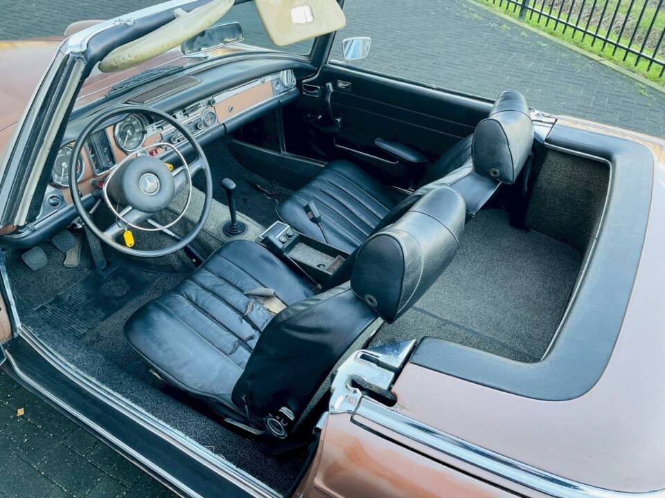 Bild 20/36 von Mercedes-Benz 280 SL (1970)