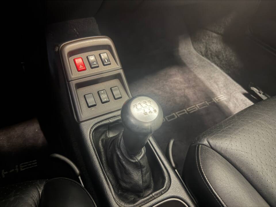 Imagen 16/19 de Porsche 911 Carrera 4 (1995)