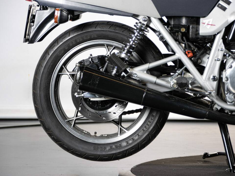 Immagine 34/50 di Suzuki GSX 750S Katana (1982)