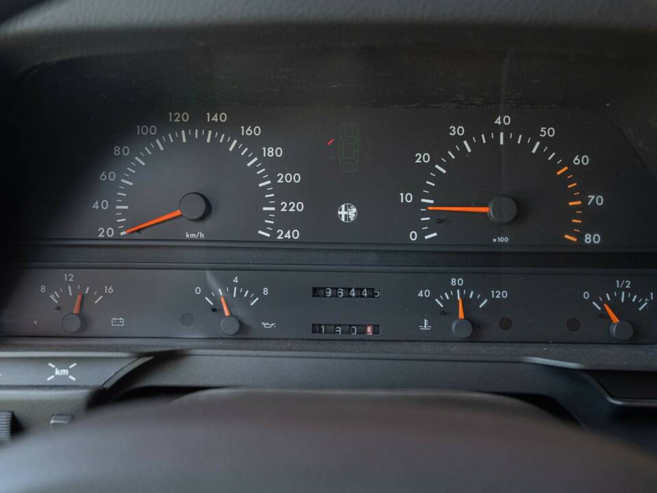 Image 47/50 de Alfa Romeo 164 2.0 (1991)