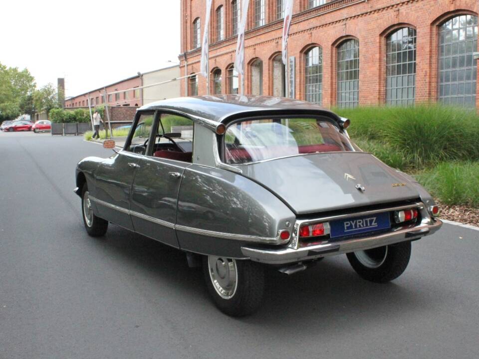 Imagen 22/22 de Citroën DS 21 Pallas (1966)