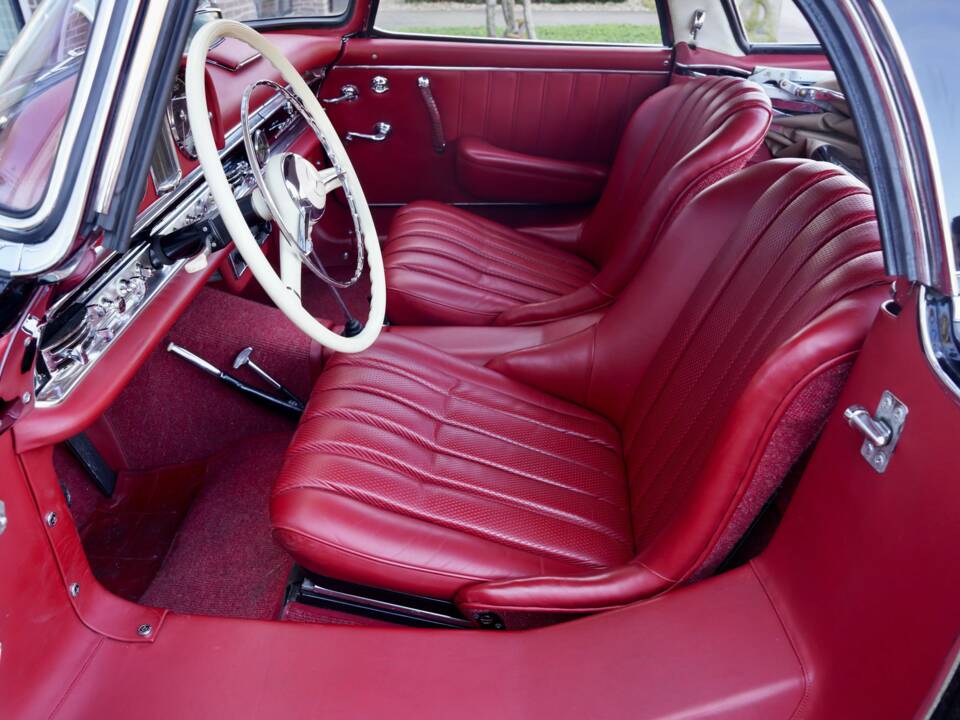 Image 8/50 of Mercedes-Benz 300 SL Roadster (1959)
