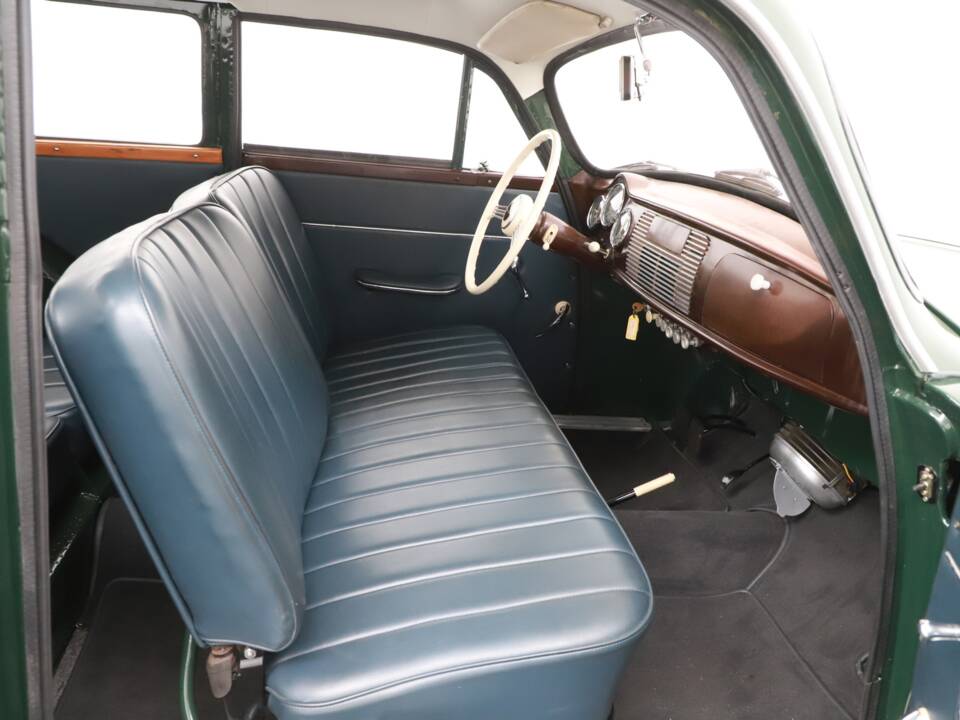 Image 20/24 of Goliath 700 (1955)