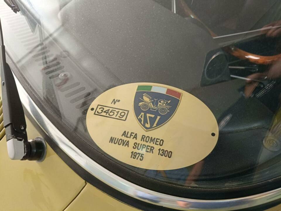 Immagine 7/50 di Alfa Romeo Giulia Nuova Super 1300 (1975)