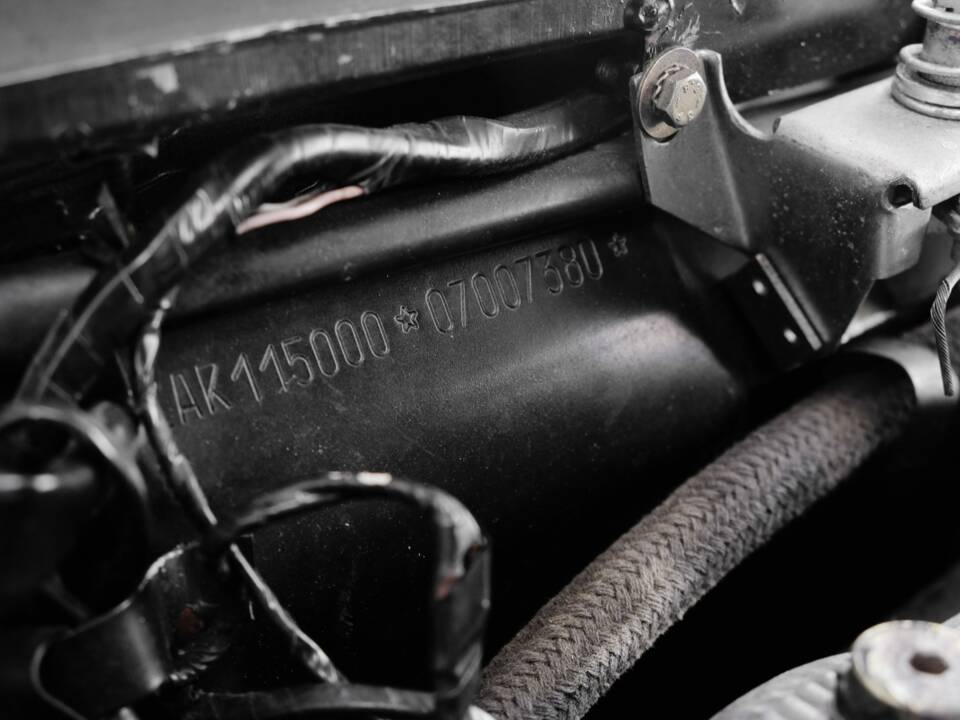 Bild 37/48 von Alfa Romeo 2.0 Spider (1993)