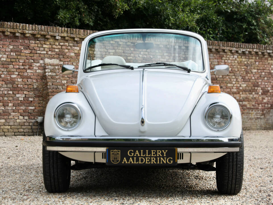 Image 36/50 of Volkswagen Käfer 1303 &quot;Champagne Edition&quot; (1977)