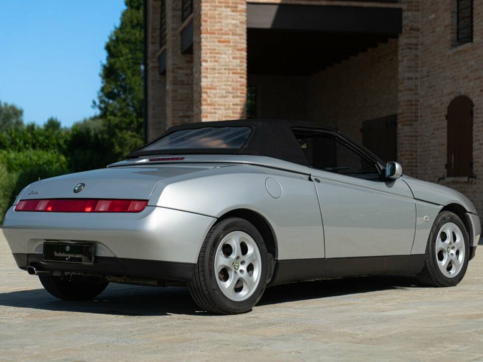 Bild 6/50 von Alfa Romeo Spider 2.0 Twin Spark 16V (1996)