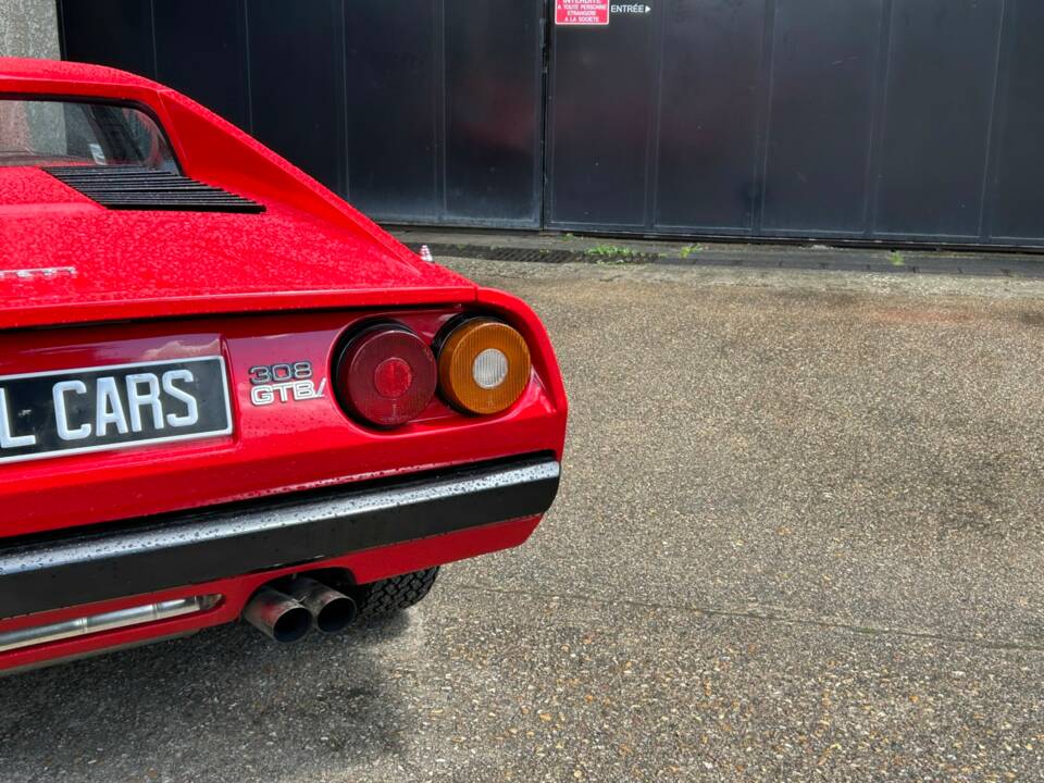 Image 11/42 of Ferrari 308 GTBi (1981)