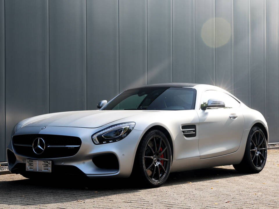 Image 28/56 of Mercedes-AMG GT-S (2017)