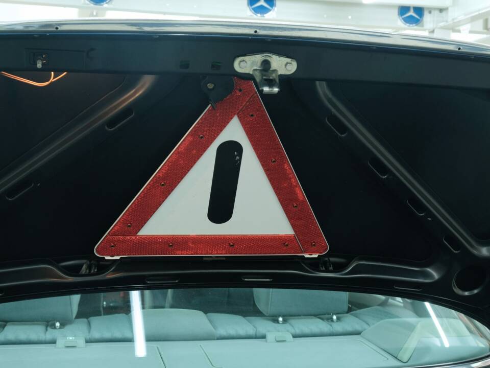 Bild 19/50 von Mercedes-Benz 300 SE (1990)