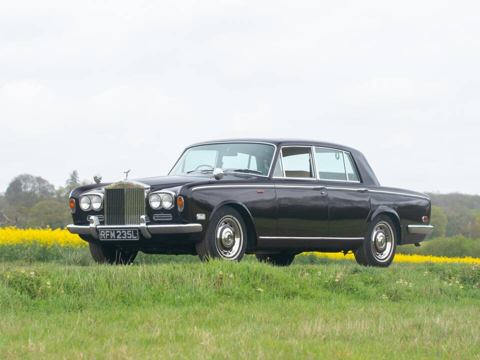 Image 16/50 of Rolls-Royce Silver Shadow I (1972)