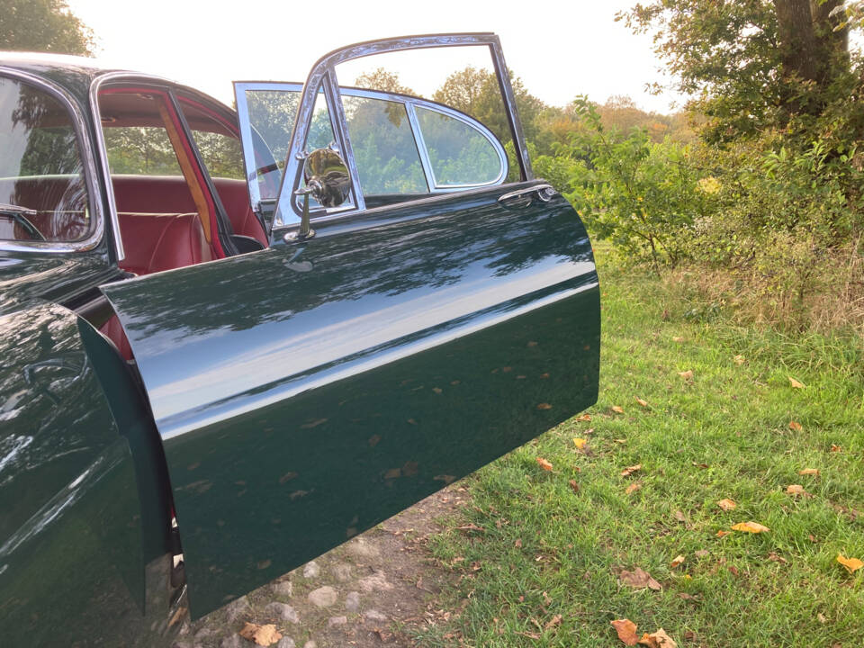 Image 10/52 de Jaguar 420 G (1967)
