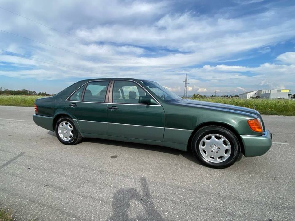 Imagen 19/22 de Mercedes-Benz 500 SE (1991)