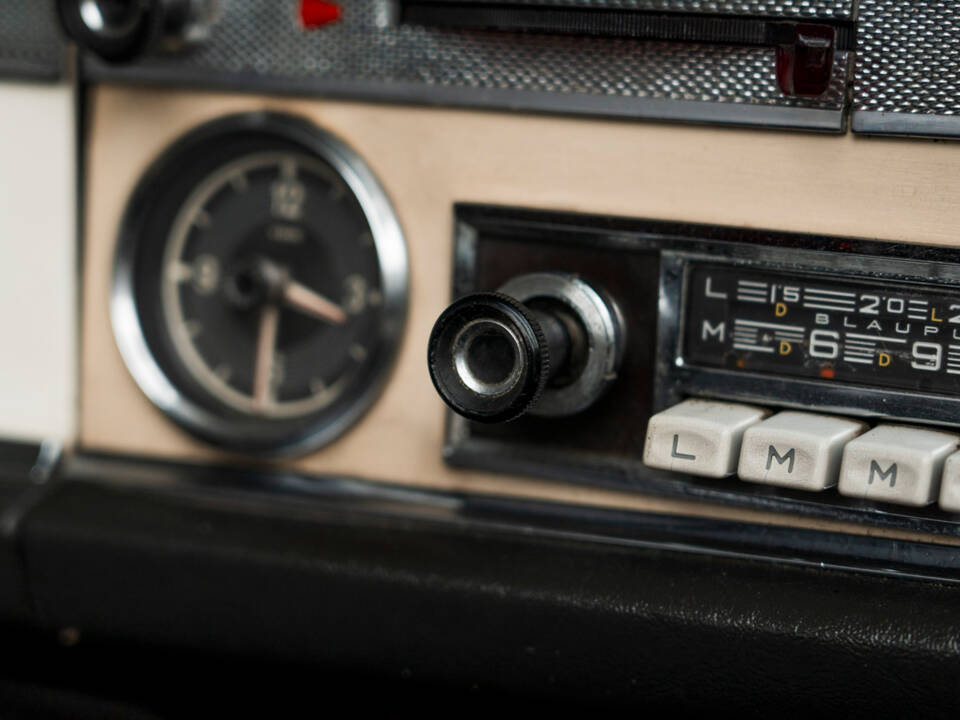 Image 12/52 of Mercedes-Benz 230 SL (1964)