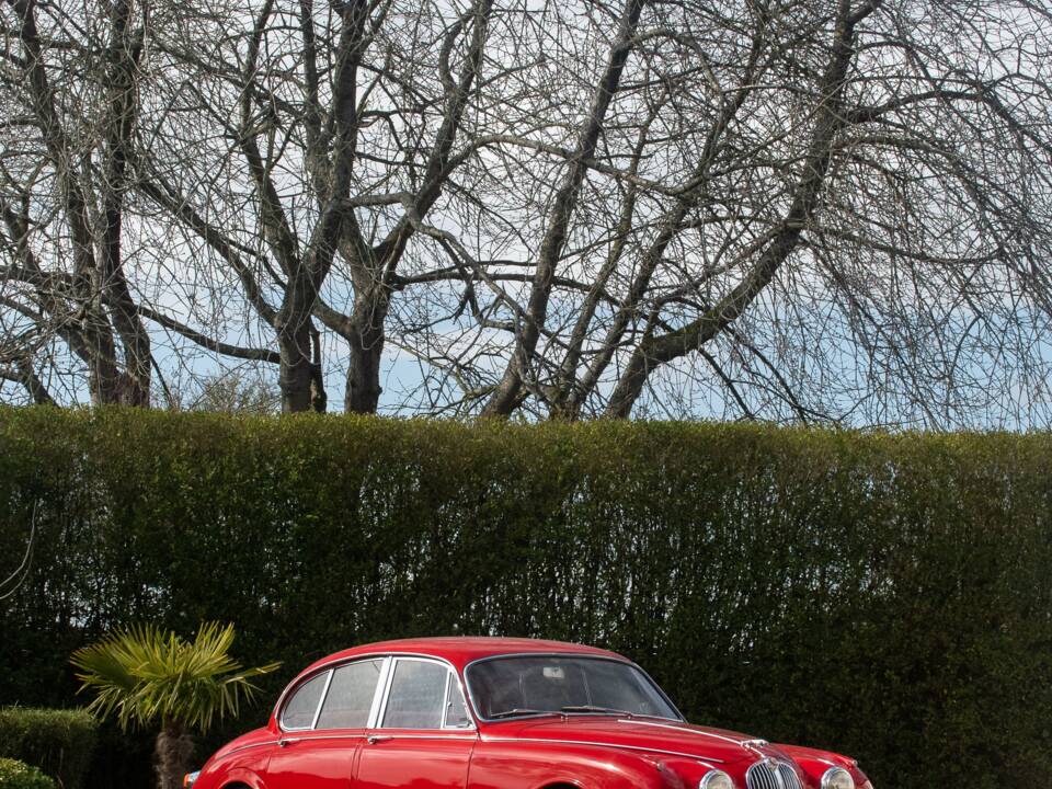 Image 7/50 of Jaguar Mk II 3.8 (1964)