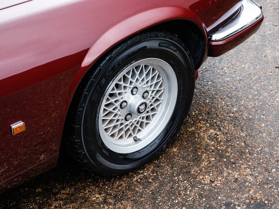 Image 21/50 of Jaguar XJS 5.3 V12 (1993)