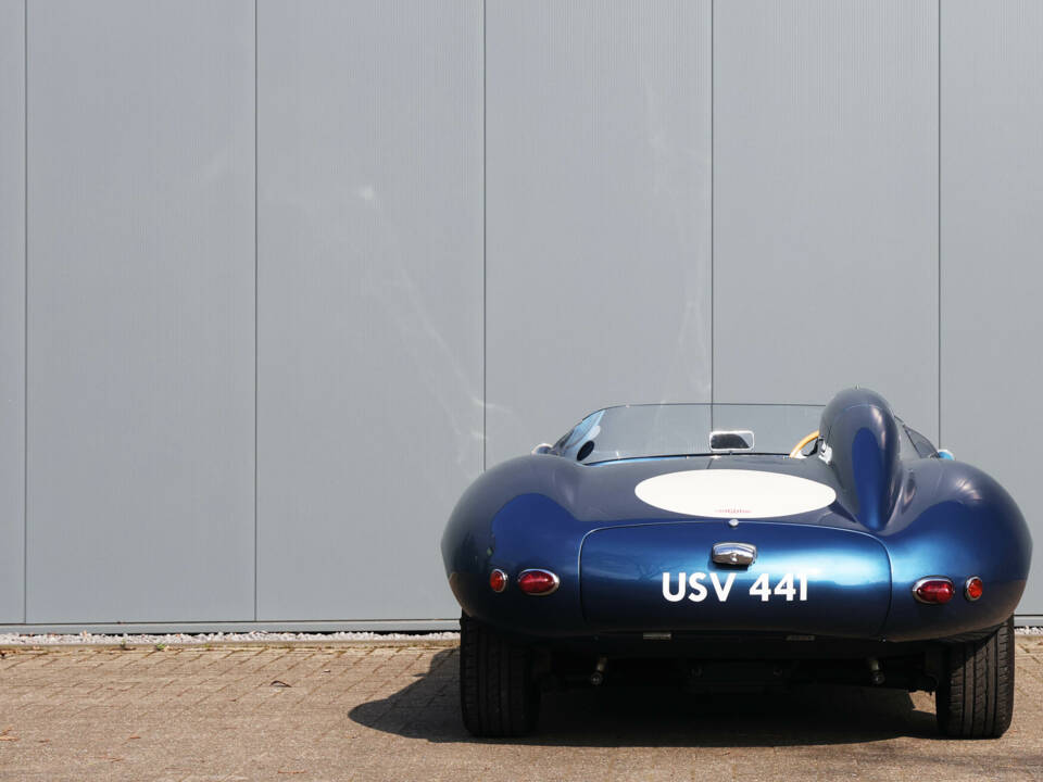Image 42/60 of Jaguar D-Type (1967)