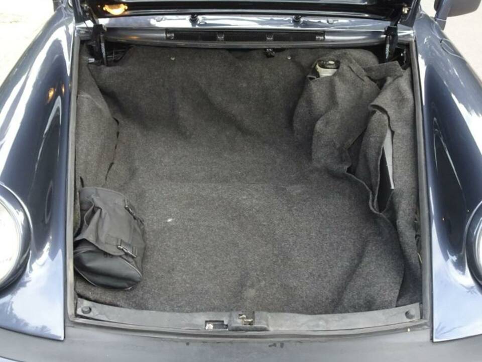 Bild 15/23 von Porsche 911 Carrera 3.2 (1988)