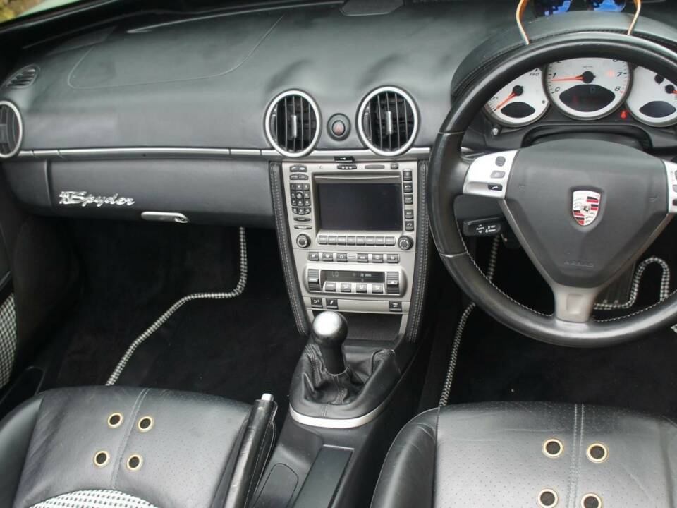 Image 16/99 of Porsche Boxster S (2005)