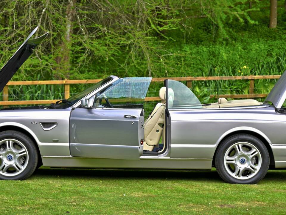 Bild 28/50 von Bentley Azure (2003)