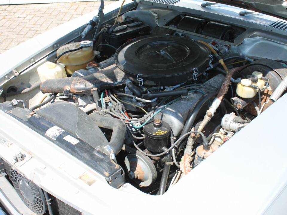 Image 16/23 of Mercedes-Benz 450 SL (1973)