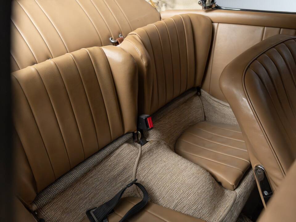 Image 29/34 of Porsche 356 C 1600 SC (1964)