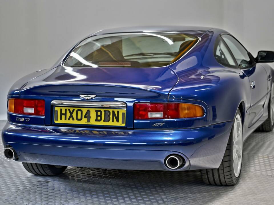 Image 19/50 of Aston Martin DB 7 GT (2004)