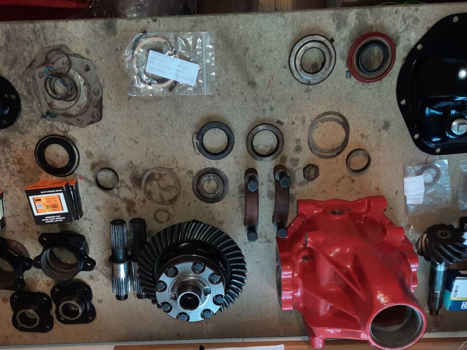 Image 37/74 of Jaguar E-Type 3.8 Flat Floor (1961)