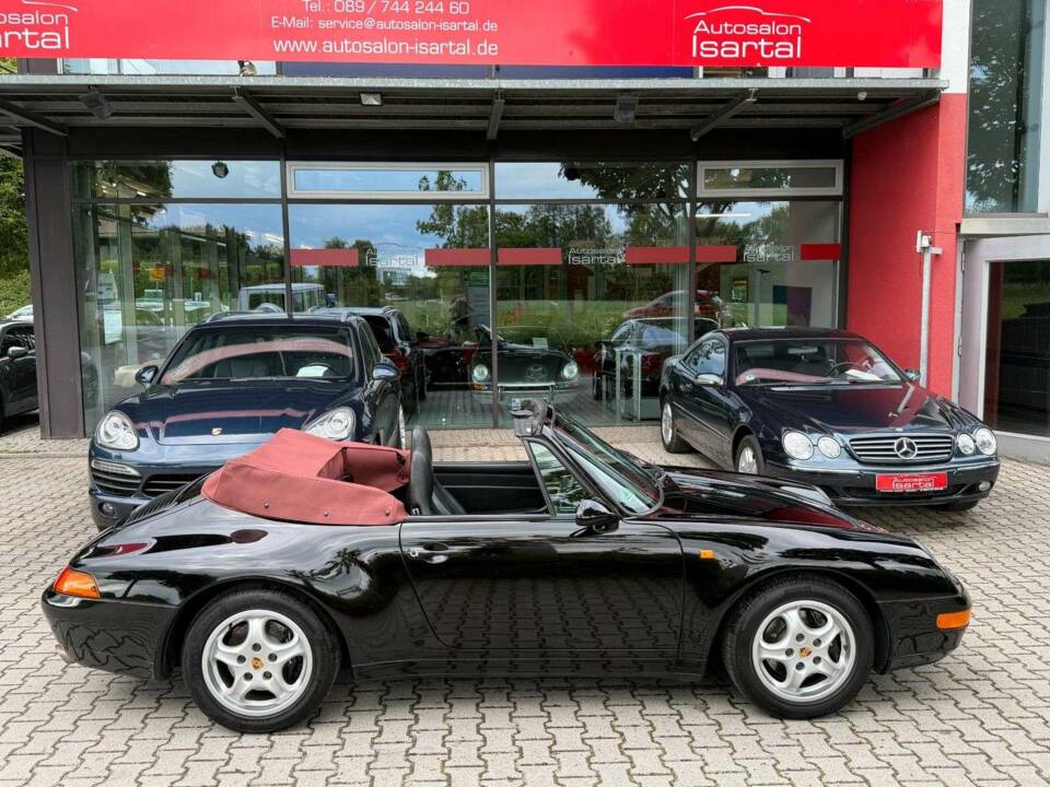 Image 17/39 of Porsche 911 Carrera (1997)