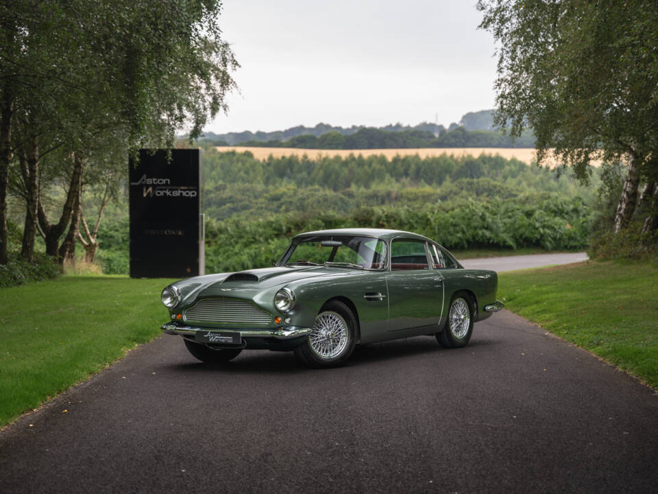 Image 1/64 de Aston Martin DB 4 (1961)