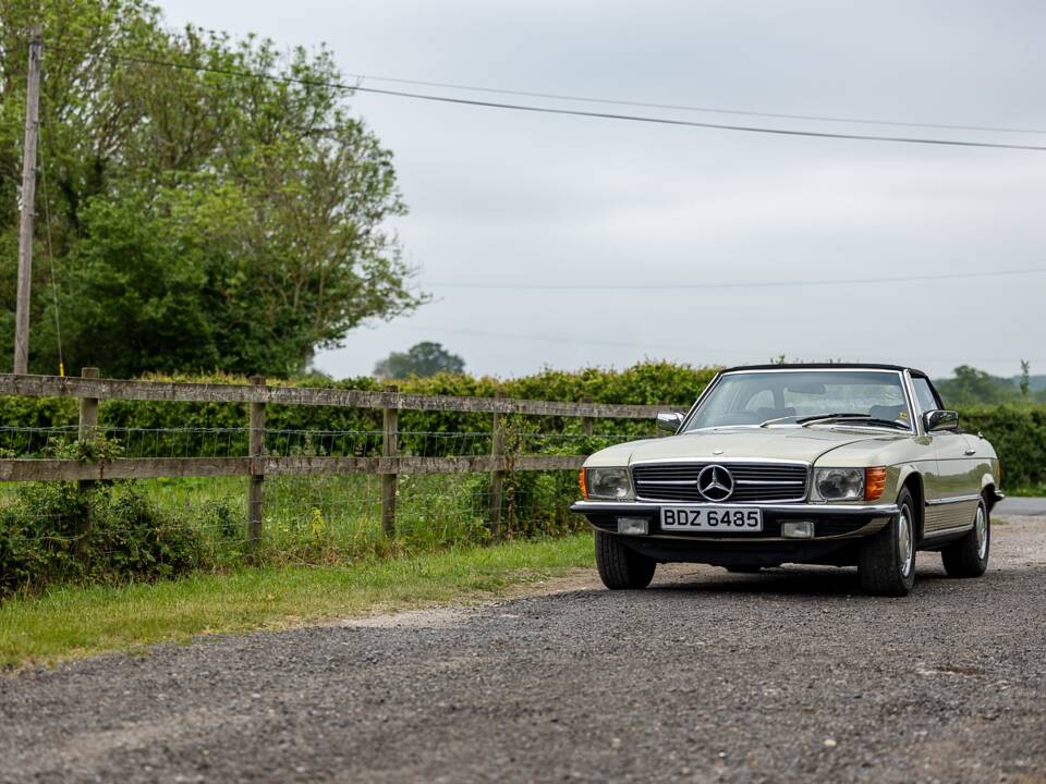 Afbeelding 33/45 van Mercedes-Benz 450 SL (1980)